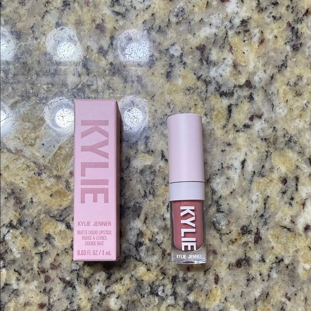KYLIE Matte Liquid Lipstick in 808 Kylie .03oz Travel Size